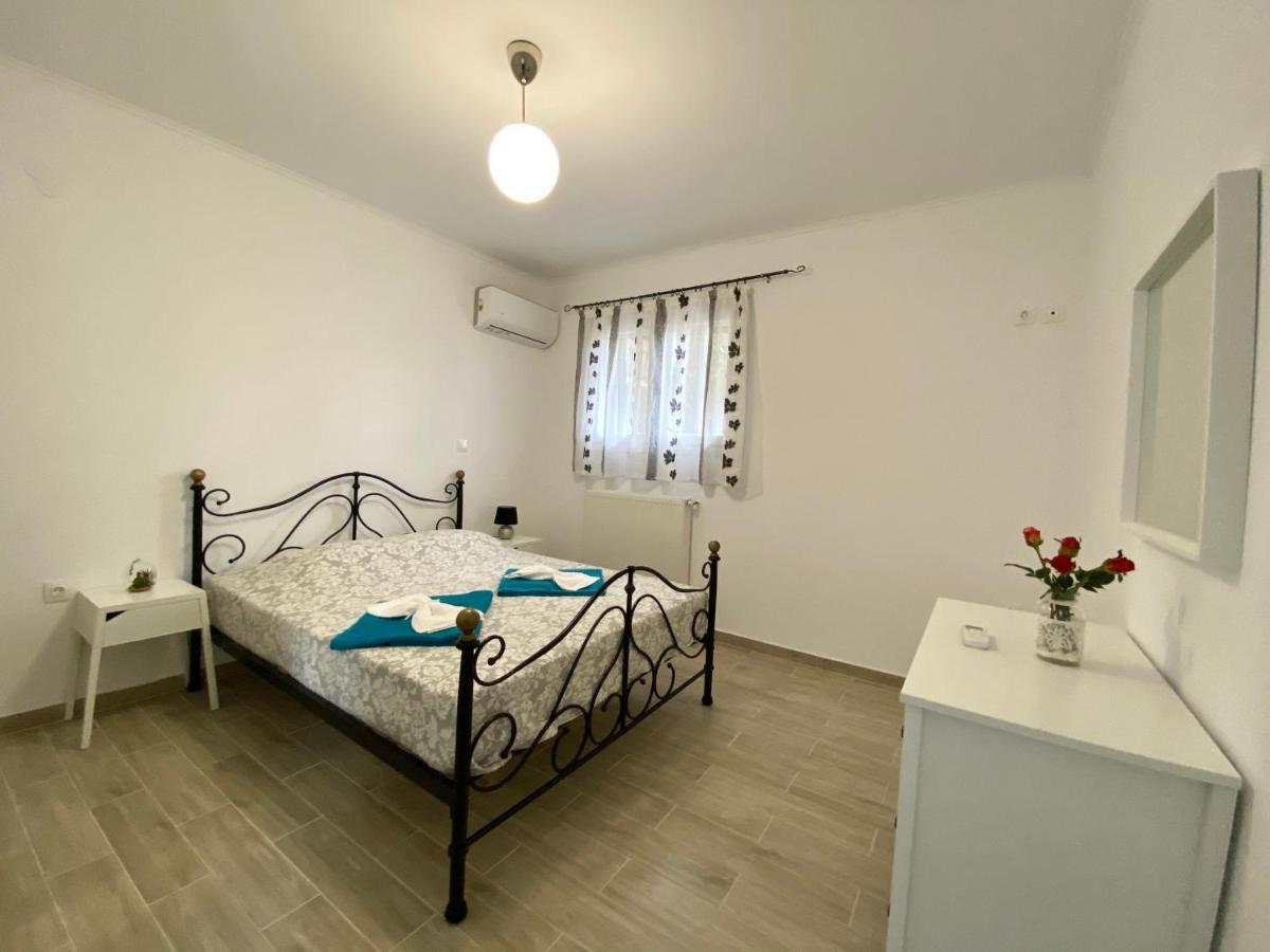 Coralli Pentati 2 "Dimitris Apartments" Kültér fotó
